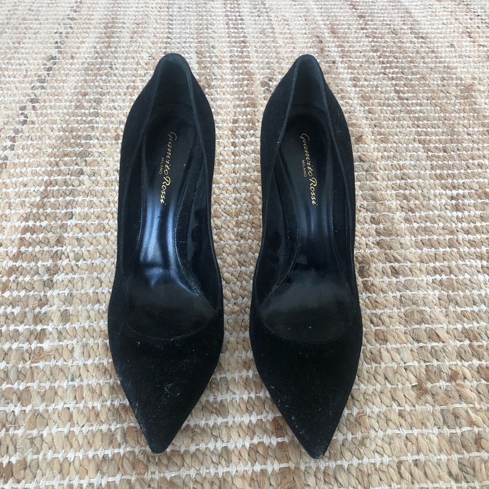 Gianvito Rossi pointed heels